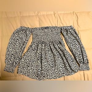 Romeo + Juliet Couture blouse